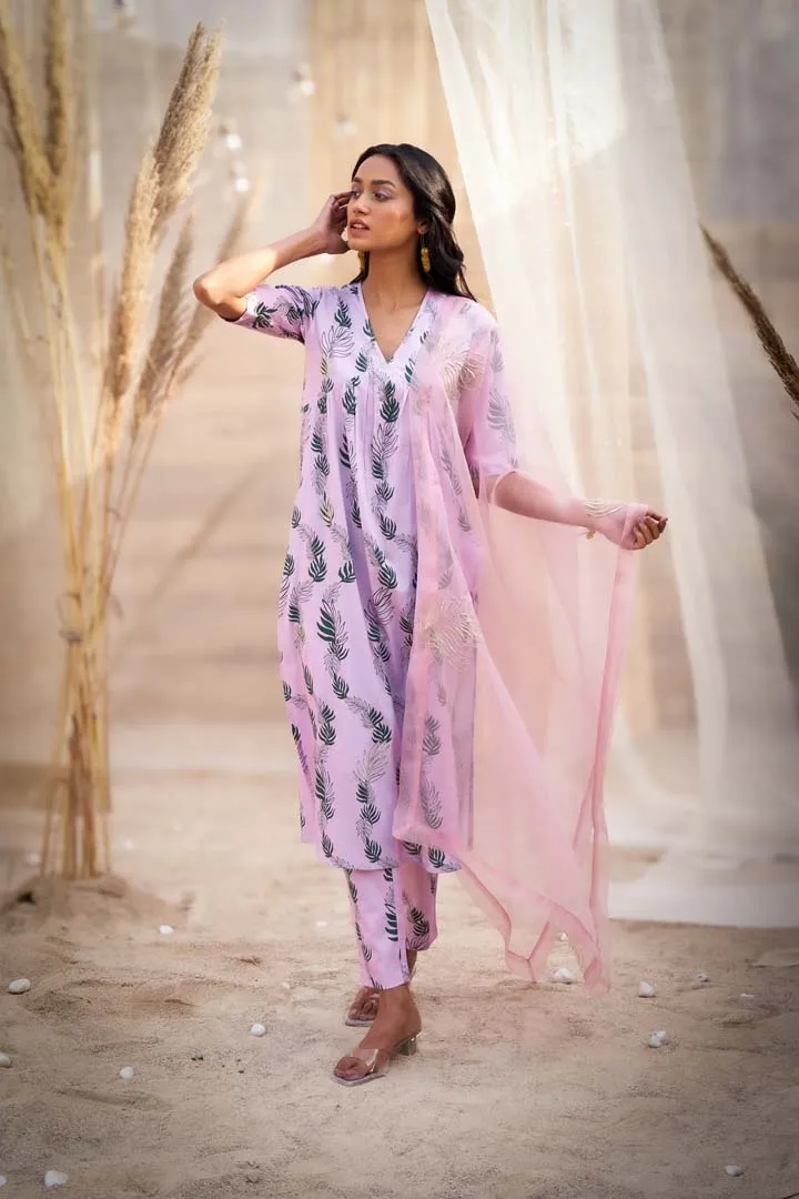 Elegant Leaf-Printed V-Neck Kurta Set with Organza Dupatta & Zari HighlightsRVWK47YP-WP11YP-DOP