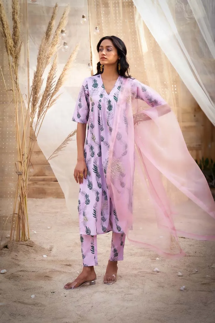 Elegant Leaf-Printed V-Neck Kurta Set with Organza Dupatta & Zari HighlightsRVWK47YP-WP11YP-DOP