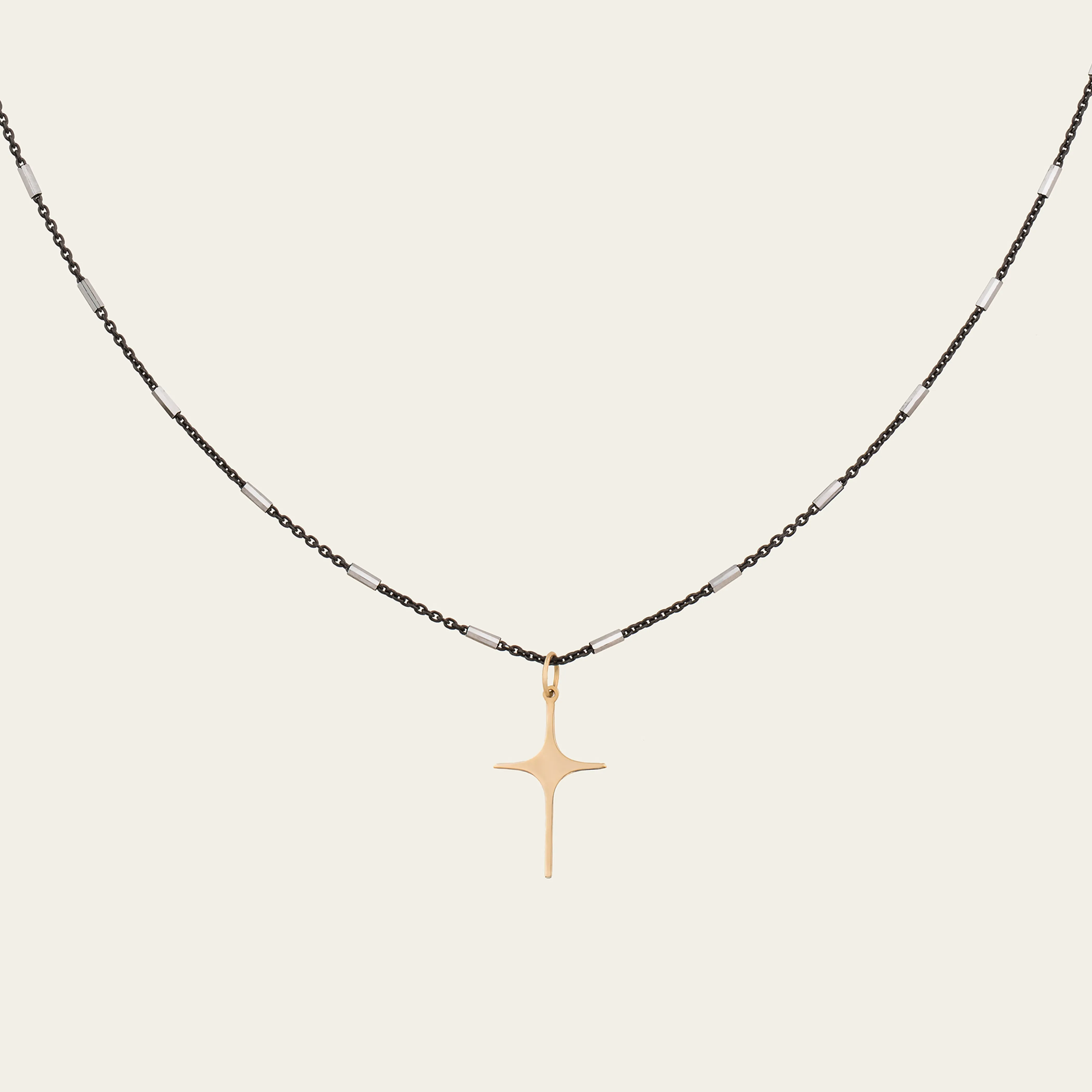 Estrella Pendant Necklace