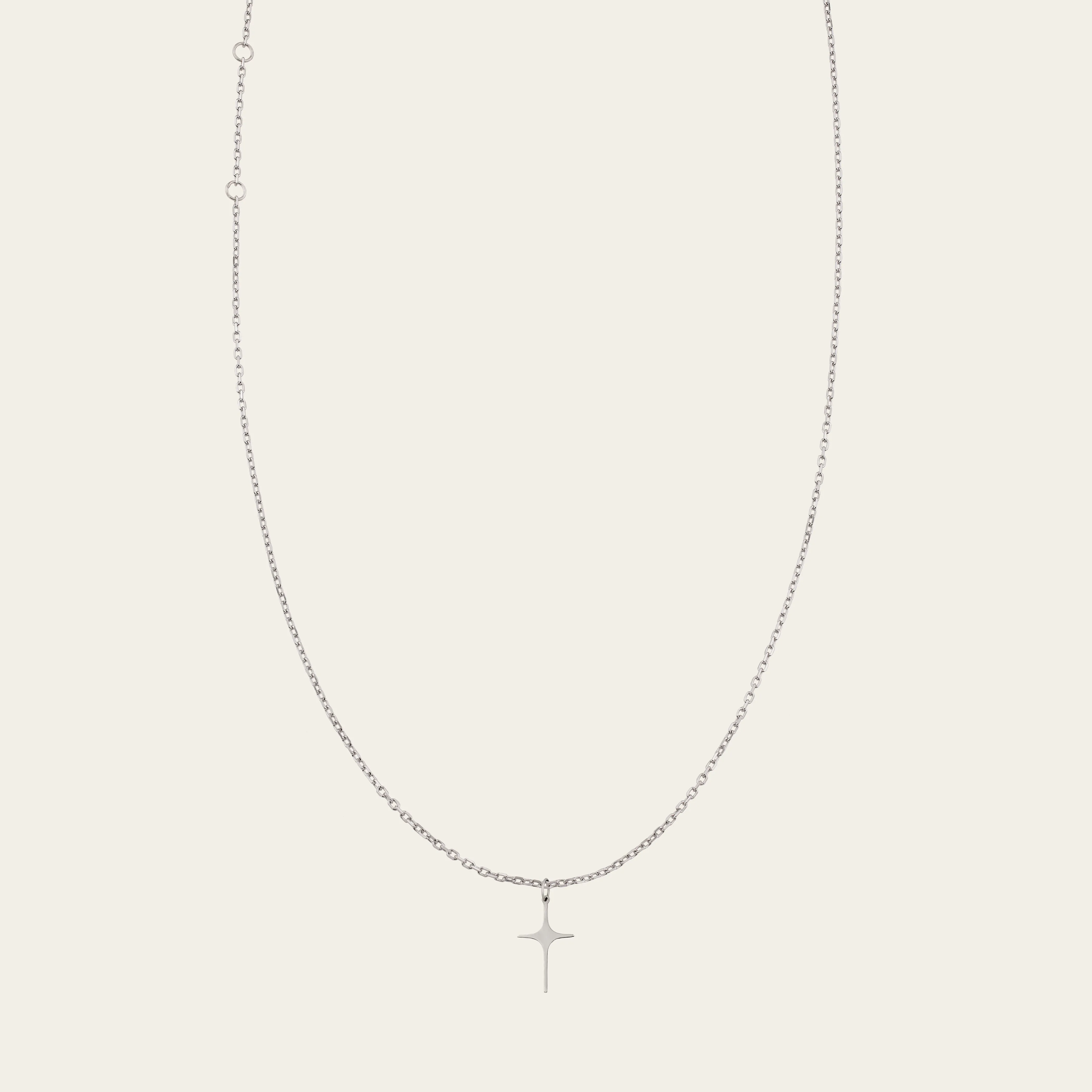 Estrella Pendant Necklace