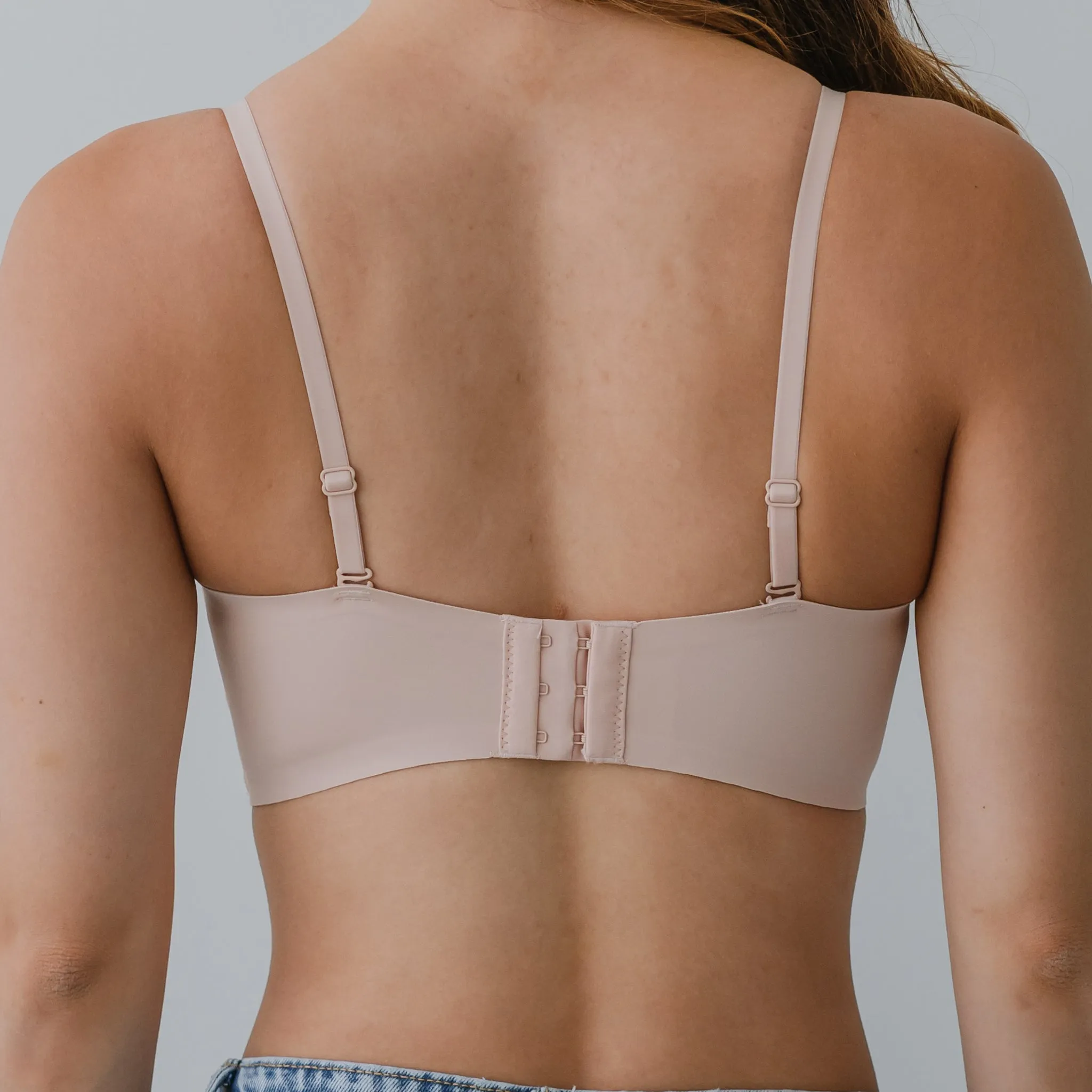 Feathery-Light Lace Mesh! Seamless Lightly-Lined Wireless Bra in Cherry