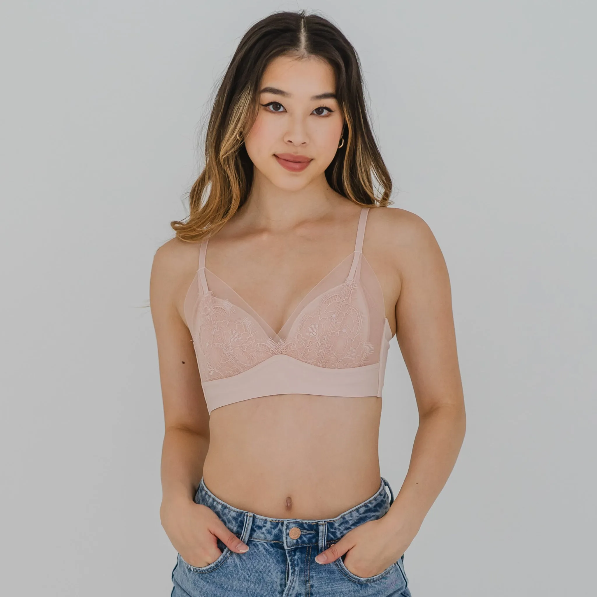 Feathery-Light Lace Mesh! Seamless Lightly-Lined Wireless Bra in Cherry