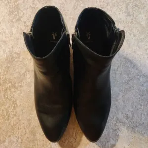 Frye Boots Judith Women's Size 9 M Black Leather Western Double Zip Booties