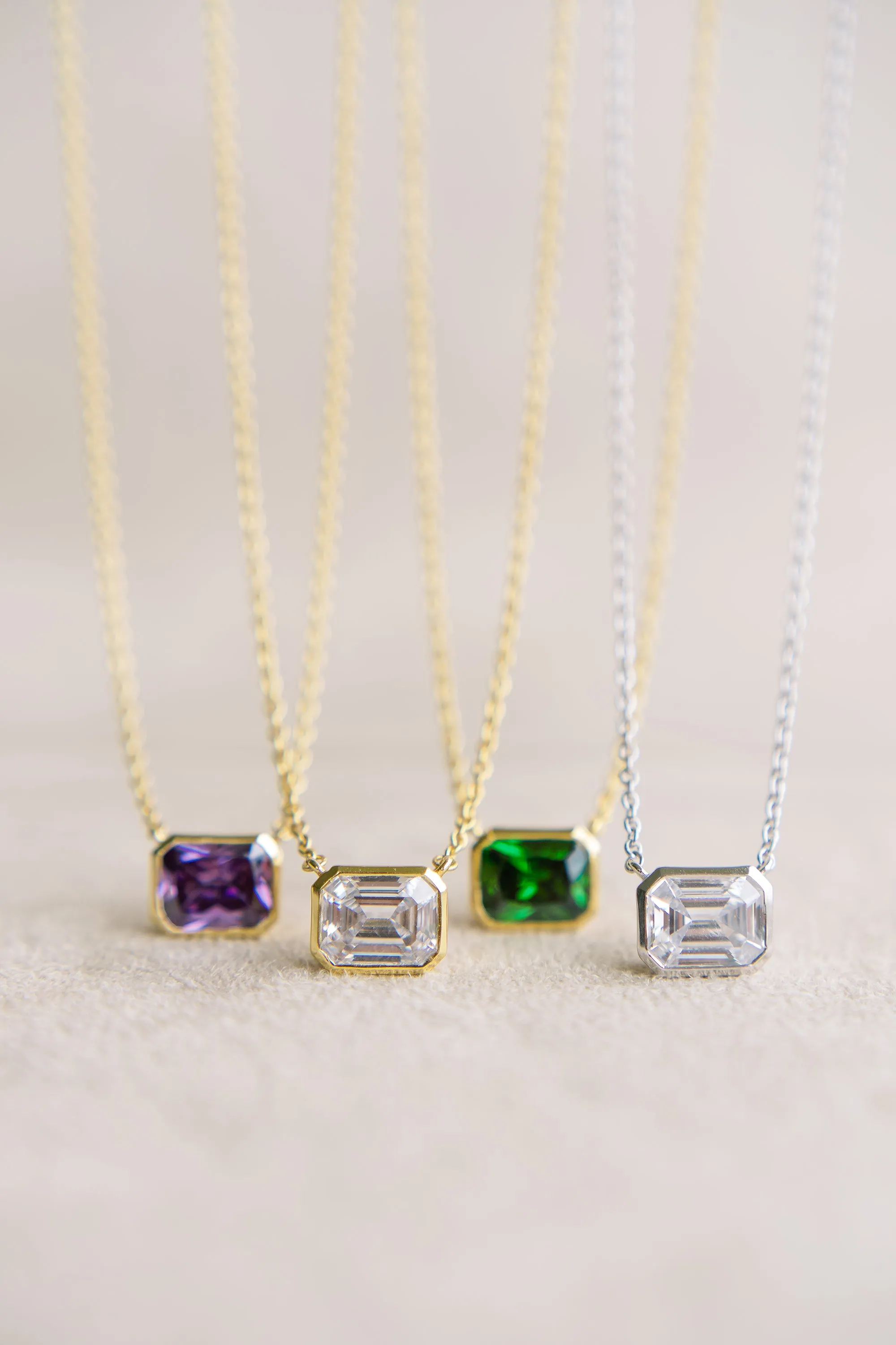 Gal Necklace in White Cubic Zirconia and Yellow Gold