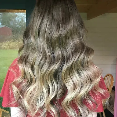 Gentle Wavy  Long Blonde Wigs