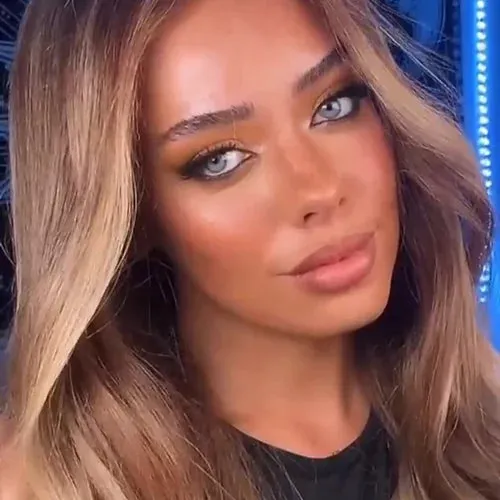 Gentle Wavy  Long Blonde Wigs