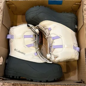 Girls Columbia Bugaboot Celsius Snow Boots