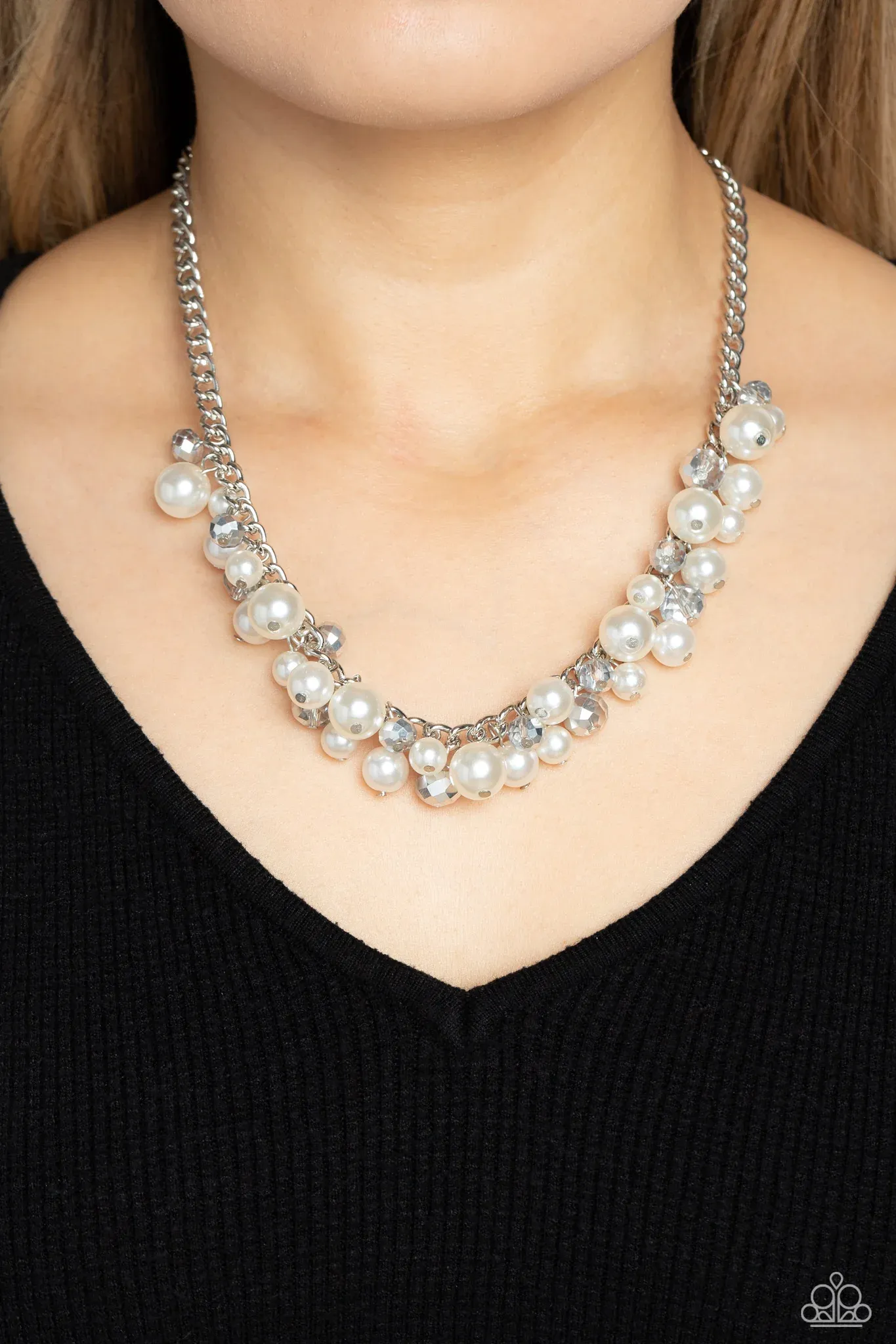 Glinting Goddess - Silver Necklace - Paparazzi Accessories