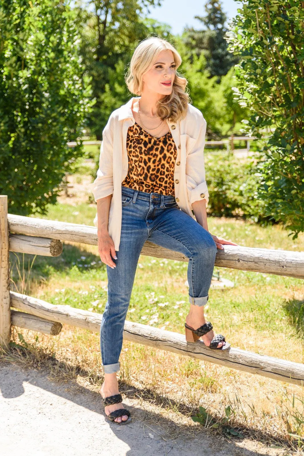 Hazel Blues® | Want The Best Button Up Top