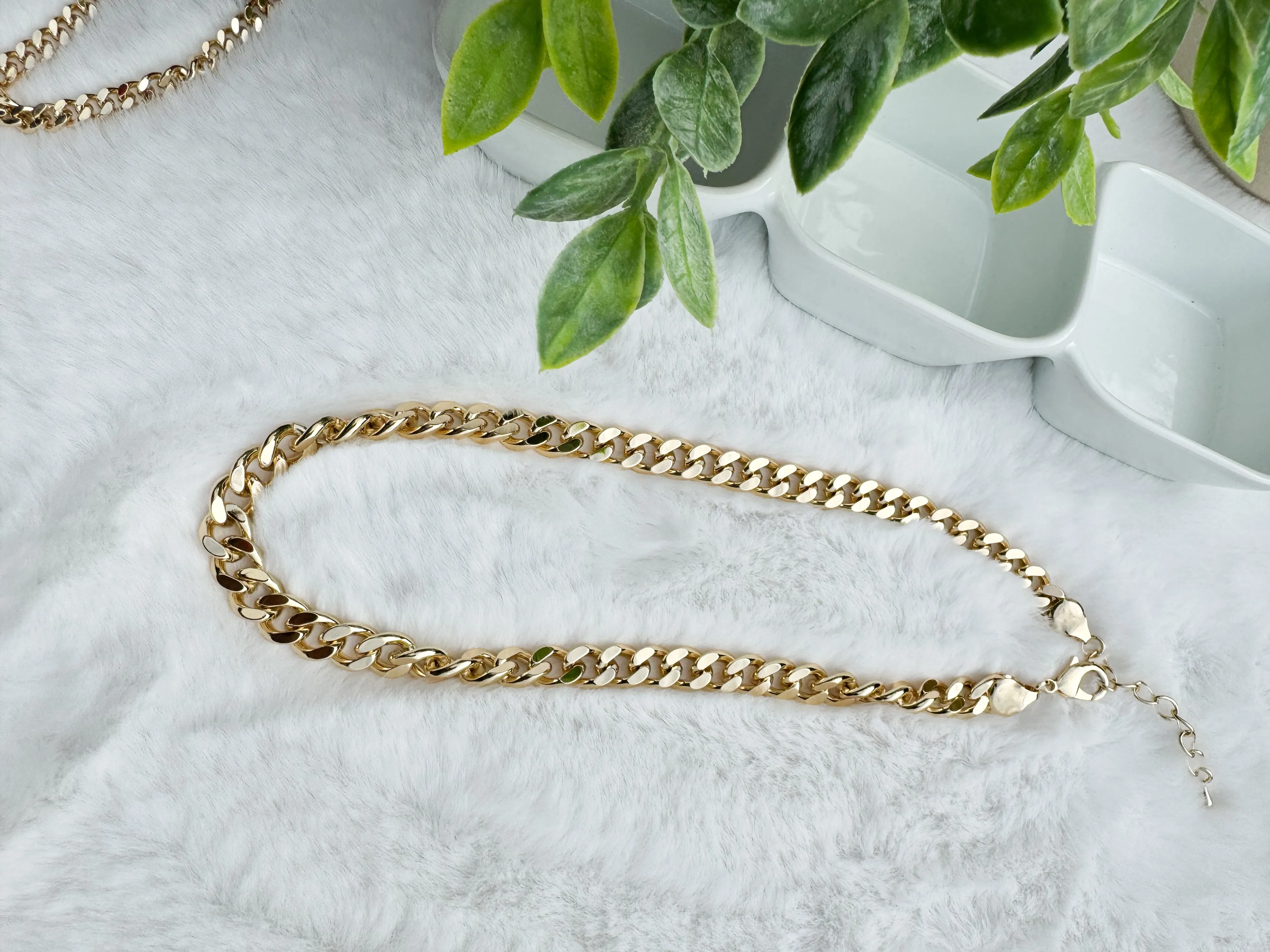 Henrietta necklace