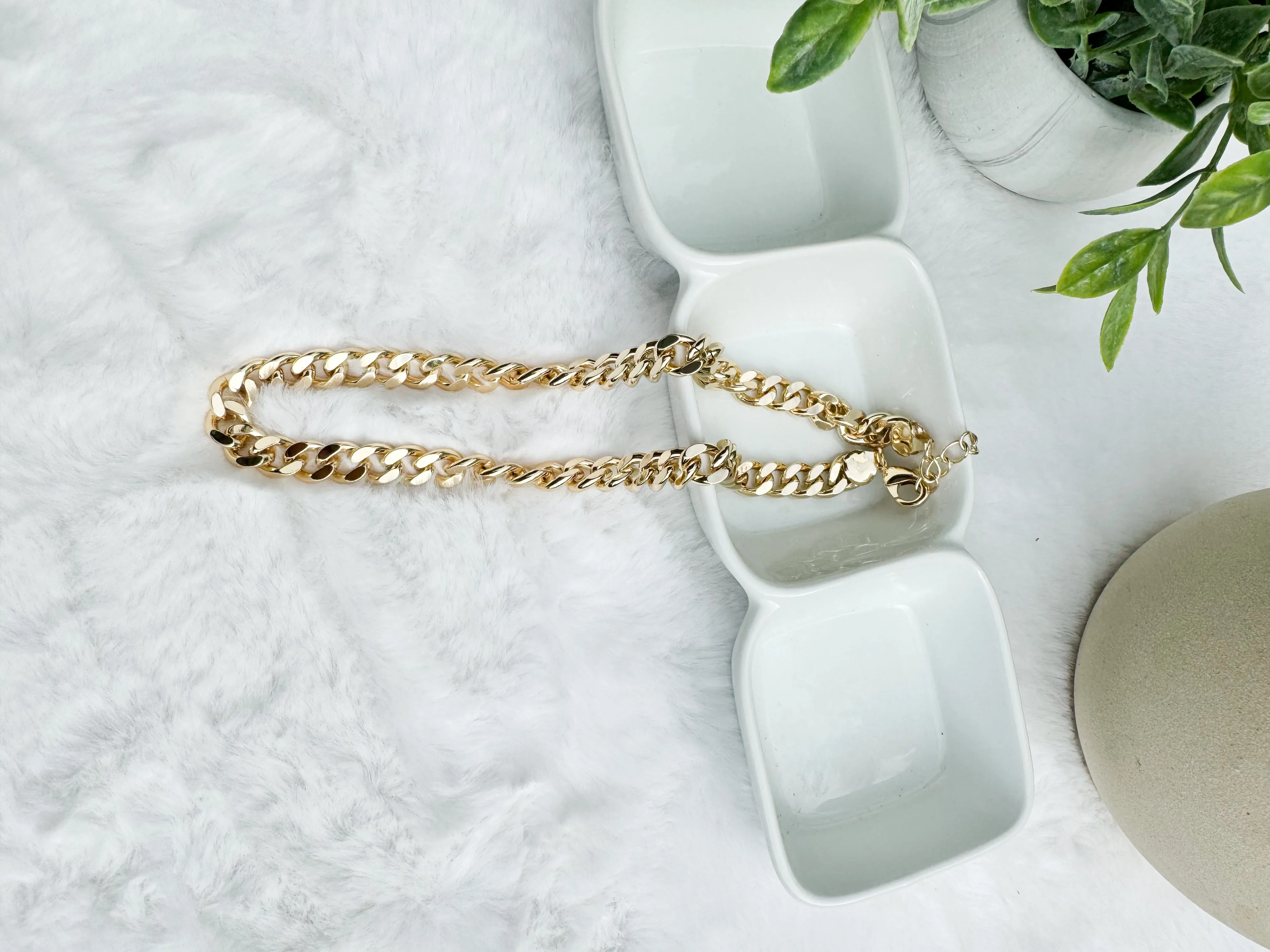 Henrietta necklace