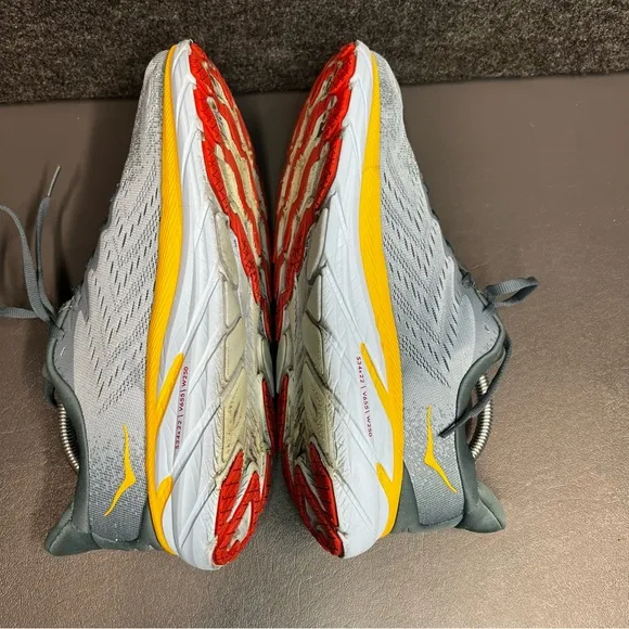 HOKA ONE ONE Clifton 8 Mens Running Shoes Size 8.5