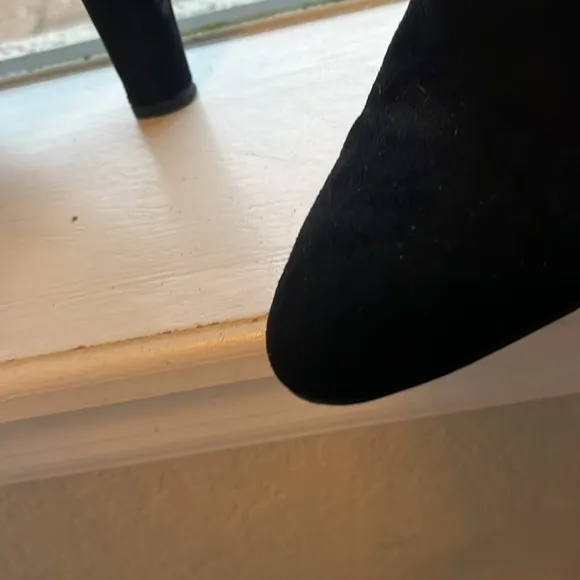 Ivanka Trump tall sexy black suede over the knee heeled boots size 6
