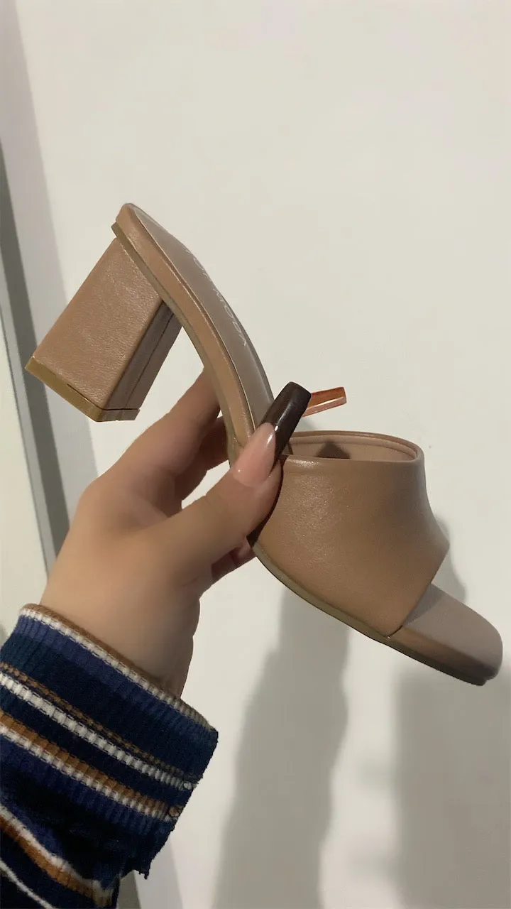 Jackie Mid Heel- Camel