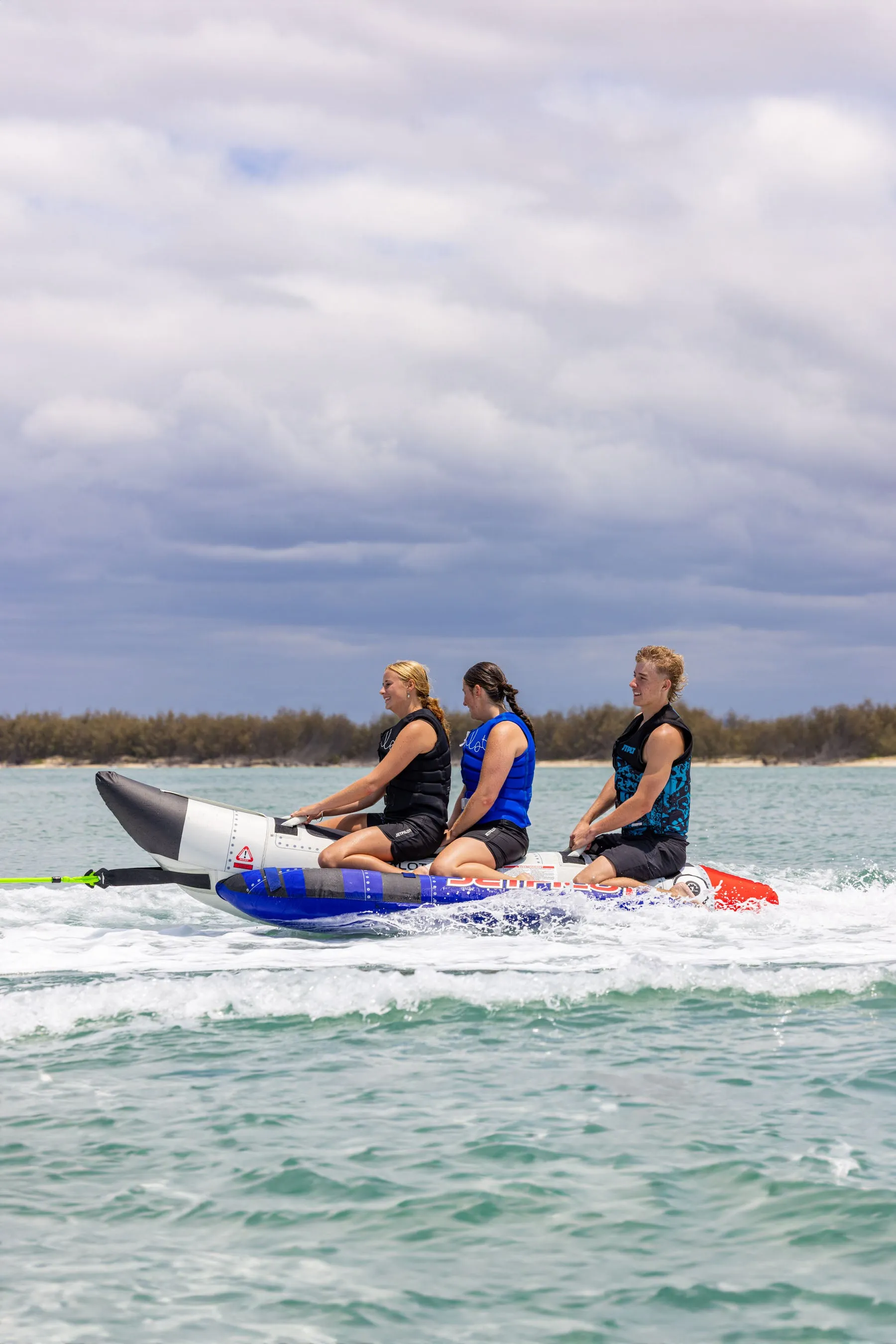 Jetpilot Blast Off 3 Person Towable Tube - Silver