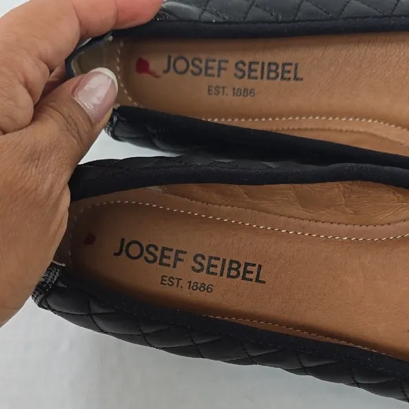 Josef Seibel Pippa 76 Black Quilted Ballet Flats