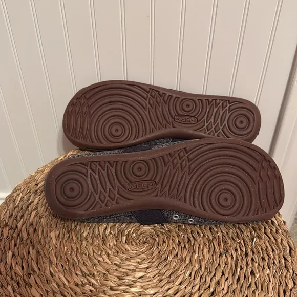Keen Canvas Mary Jane Flats - 10 - Excellent Condition
