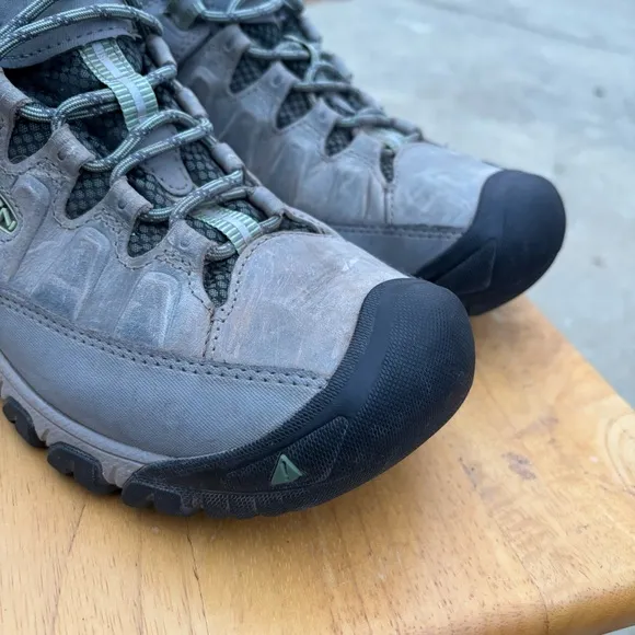 Keen Targhee II Low WP Women’s Size 11 Bleacher/Duck Green Hiking Shoes