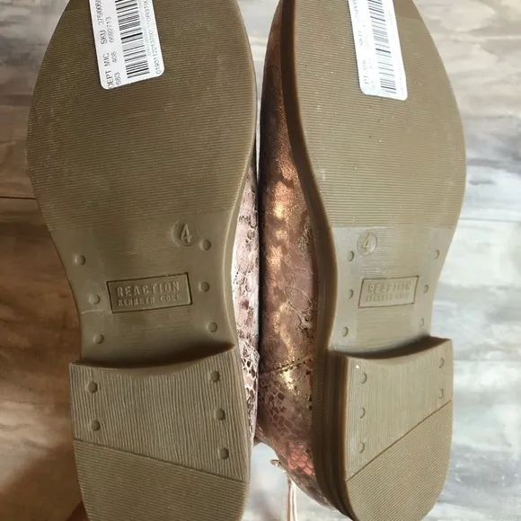 Kenneth Cole Reaction Wild Edna Rose gold 4