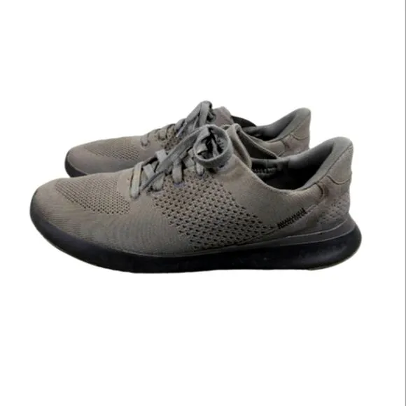 Kizik Lima Sneakers GUC $109 Size M9/W10.5.  S2804