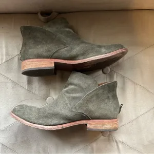 Kork-Ease Women’s 8 Ryder Green Suede Ankle Boots