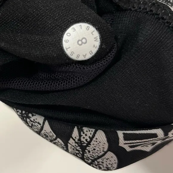 Lululemon Energy Bra Inked Energy Bra Ice Grey Black 8