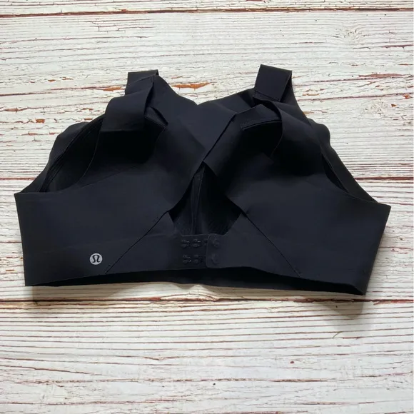 Lululemon Enlite Bra In Black Sz 38D