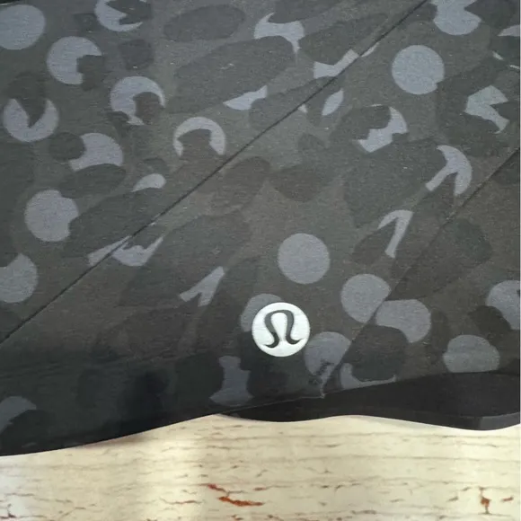 Lululemon Enlite Bra Weave High Support in Primal Dot Black Multi Sz 38DD
