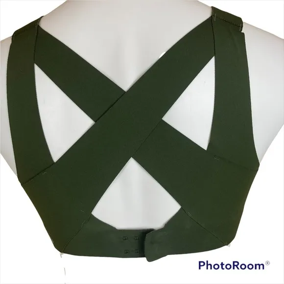 Lululemon Enlite Sports Bra Green color Size 34D