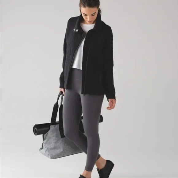 Lululemon Fleece To Be True Jacket Black 2 quilted