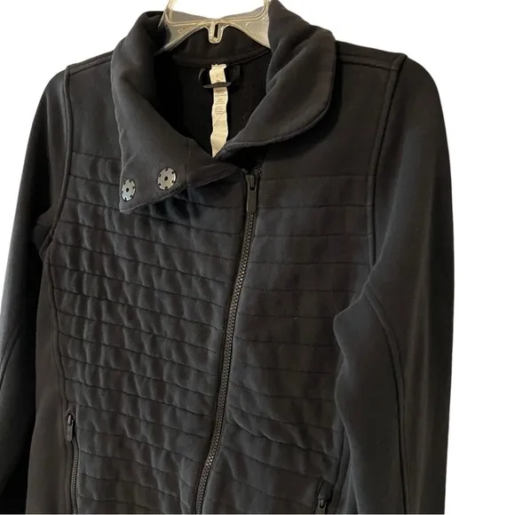 Lululemon Fleece To Be True Jacket Black 2 quilted