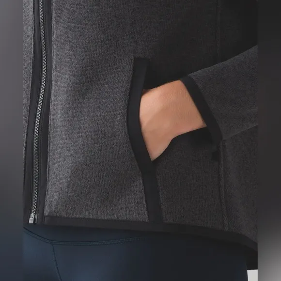 Lululemon Its Fleecing Cold Zip UpHeathered Black / Black