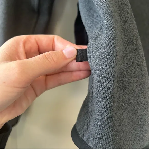 Lululemon Its Fleecing Cold Zip UpHeathered Black / Black
