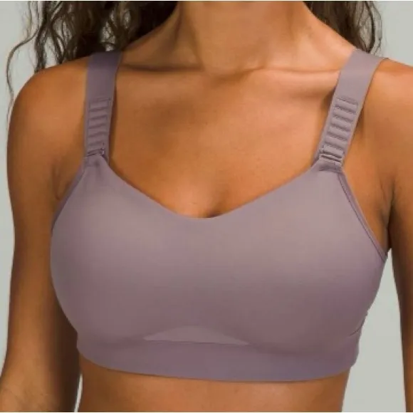 Lululemon Swift Speed High Support Size 34C Bra in Lunar Rock 💟