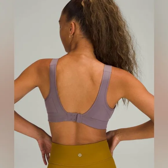 Lululemon Swift Speed High Support Size 34C Bra in Lunar Rock 💟