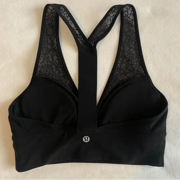 Lululemon Twist &amp; Train Bra in Black Size 4
