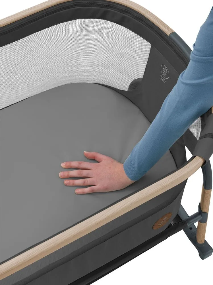 Maxi Cosi Iora Air Co-sleeping Crib - Beyond Graphite