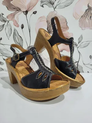 Mekleza Black Kayak by Tsonga