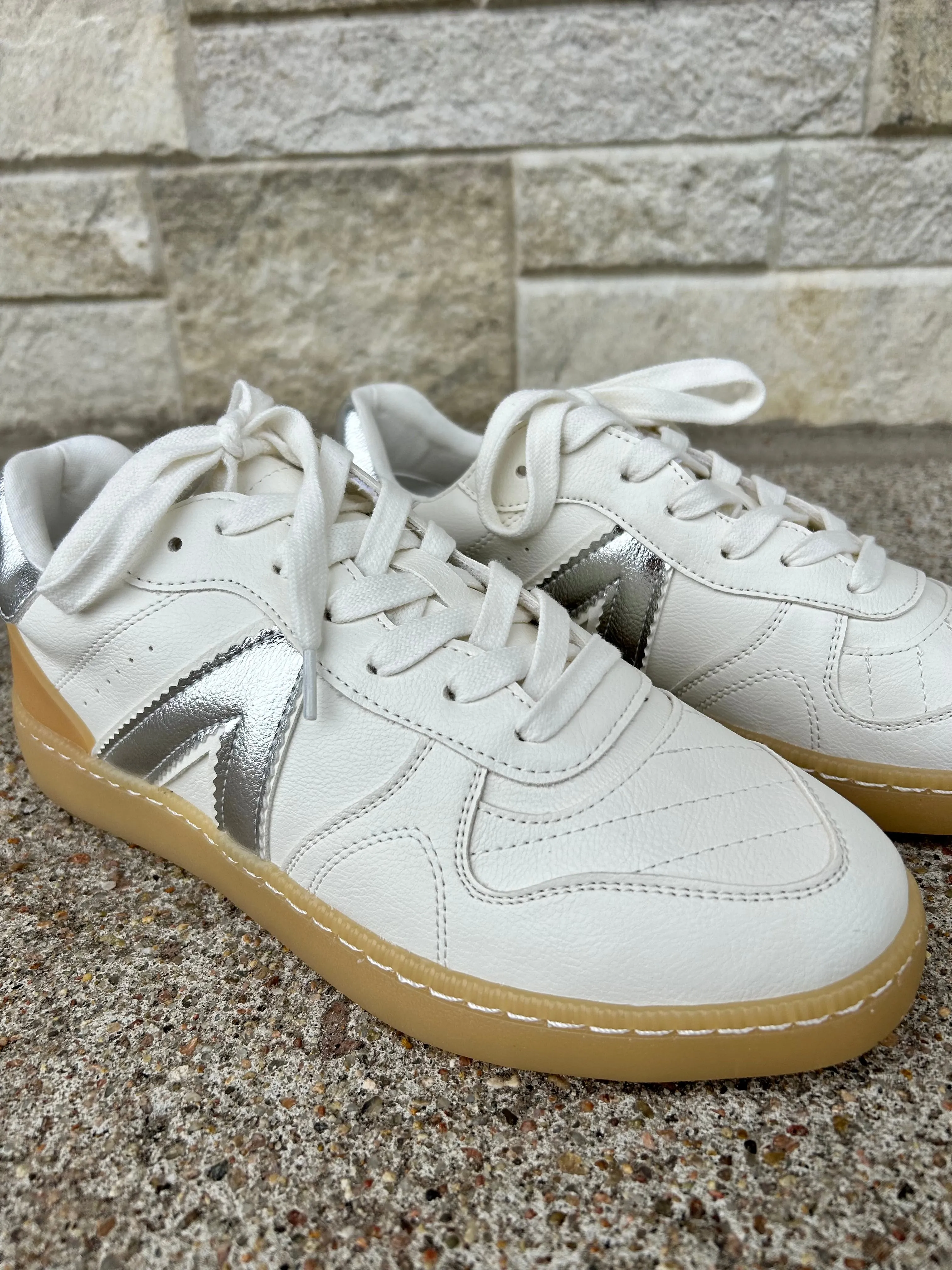 MIA Vesta Sneaker
