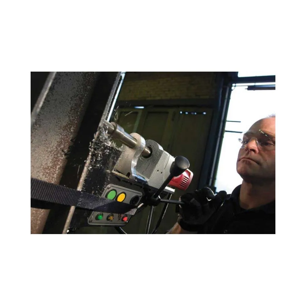 Milwaukee  - MDE42 42MM Magnetic Drill   Stand