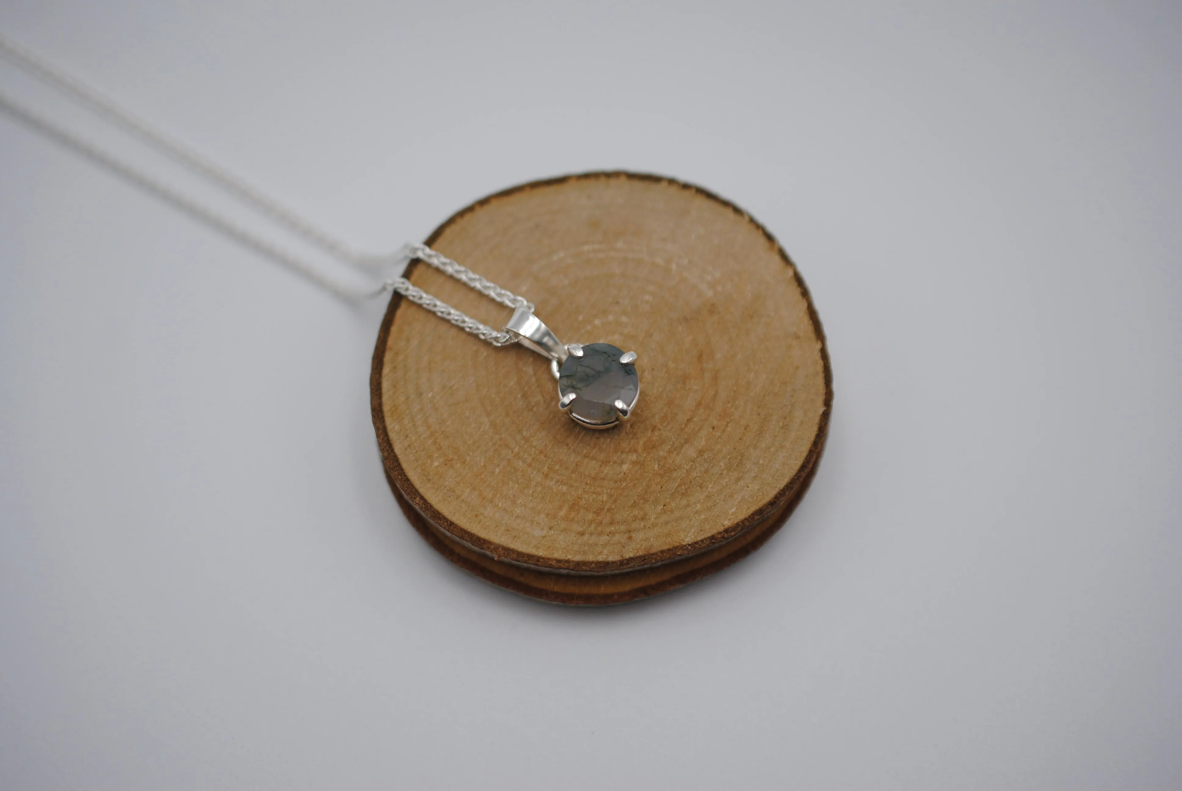 Moss Agate Necklace: Round Cut, Silver Prong Setting, Adjustable Wheat Chain