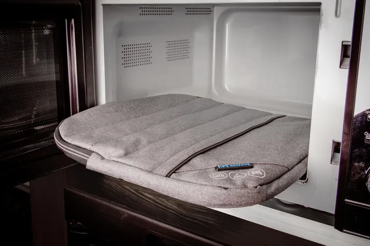 Navigator - Microwave Dish Buddy