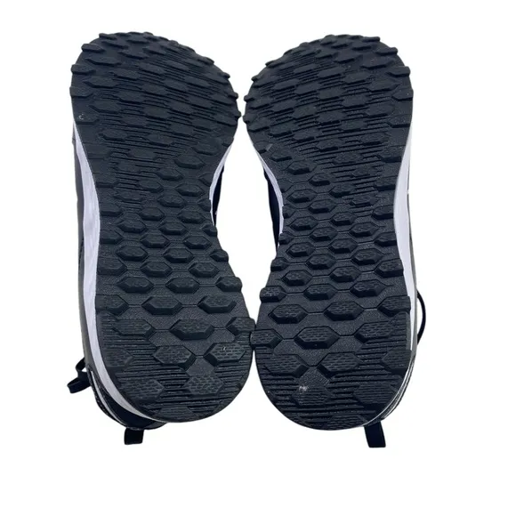 New! New Balance Kids Fresh Foam 650 V1 Lace-up Running Shoe Black Size 6.5 Wide