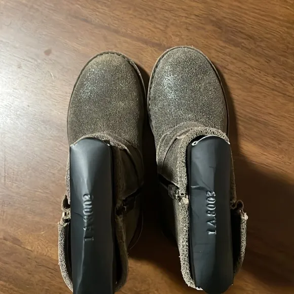 New Ugg Shoes NWT Ugg Little Kid Harwell Bomber Boots - Size 1 | Color: Brown