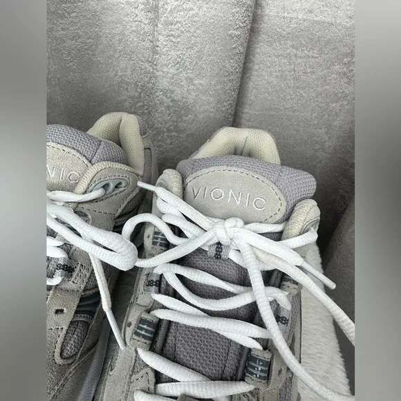 NEW Vionic Men’s 23Walk Classic Sneakers Grey Sz US 9.5W