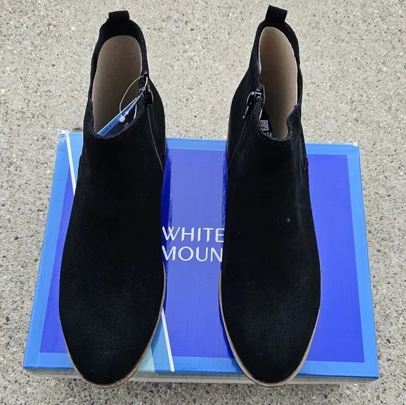 New white mountain suede boots women's 9
