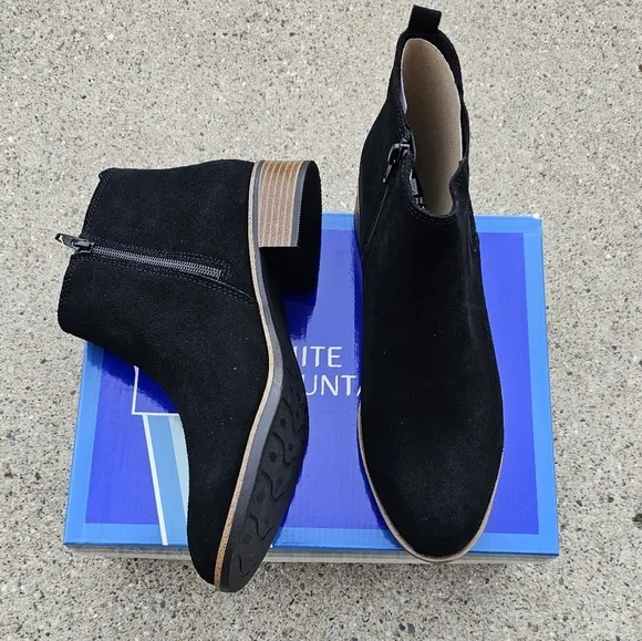 New white mountain suede boots women's 9