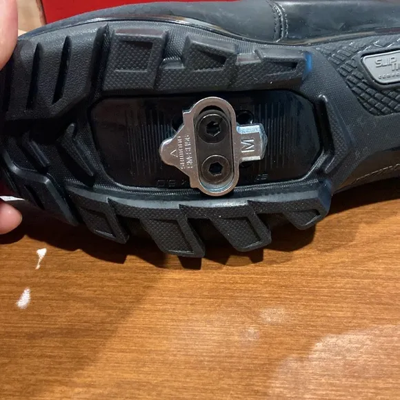NIB body Geometry Sport bike shoes