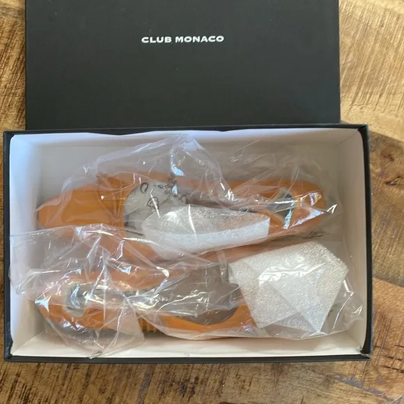 NIB | Club Monaco &quot;Peechie&quot; Leather‎ Ballet Flats Tangerine
