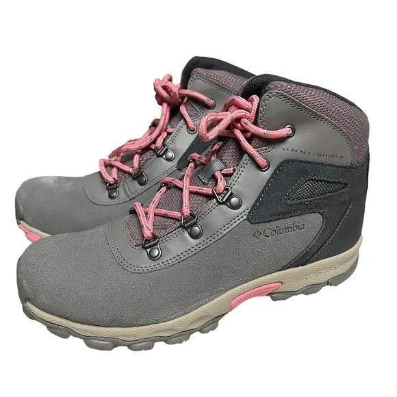 NIB Columbia Youth Newton Ridge Amped Boot 7Y